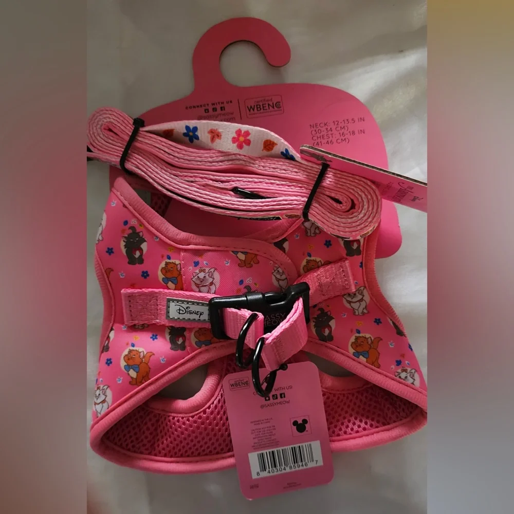 Disney Sassy Meow Pink Aristocats Harness, Collar and Leash Set (M)